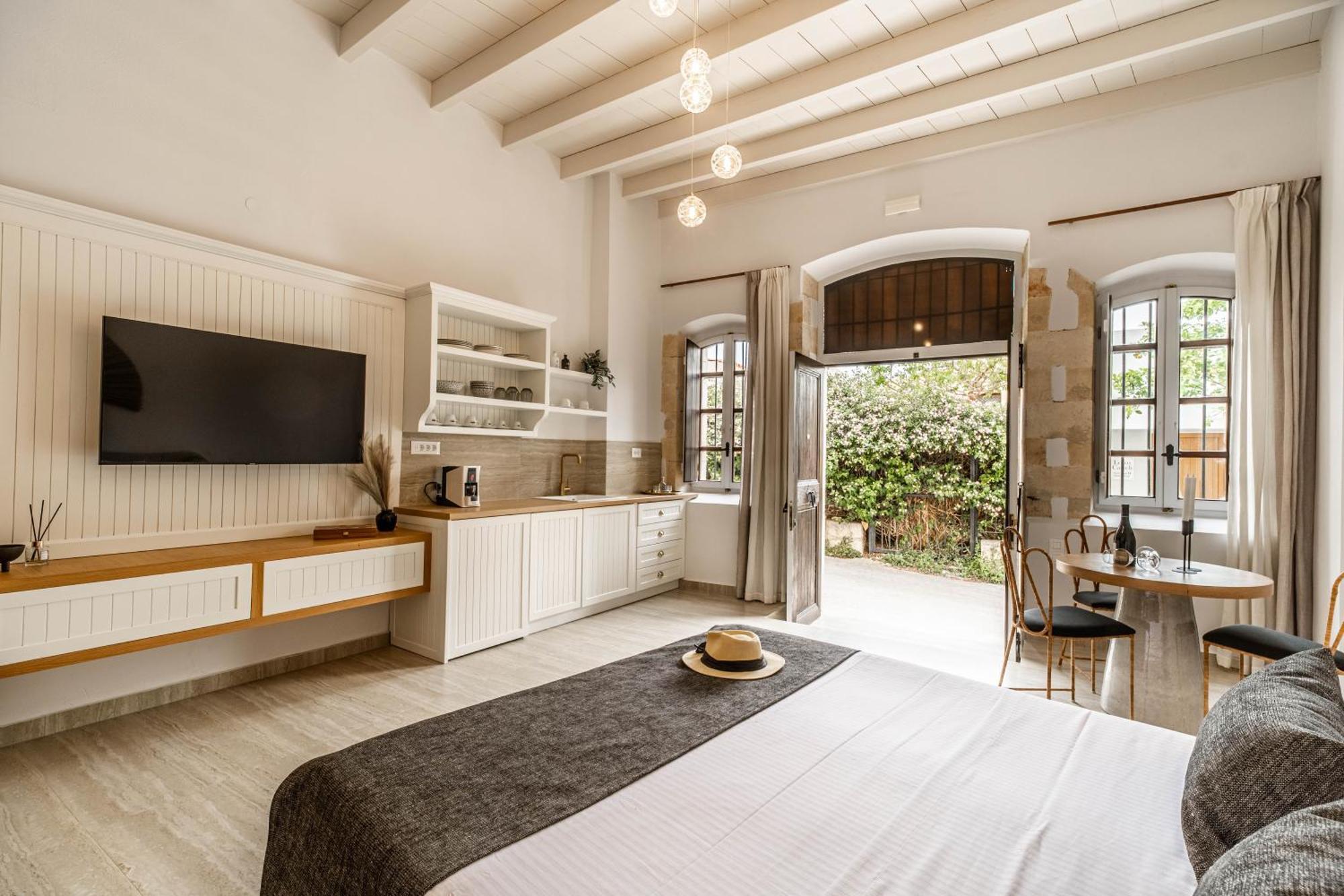 Lithinon Luxury Suites Free Parking La Canea Esterno foto