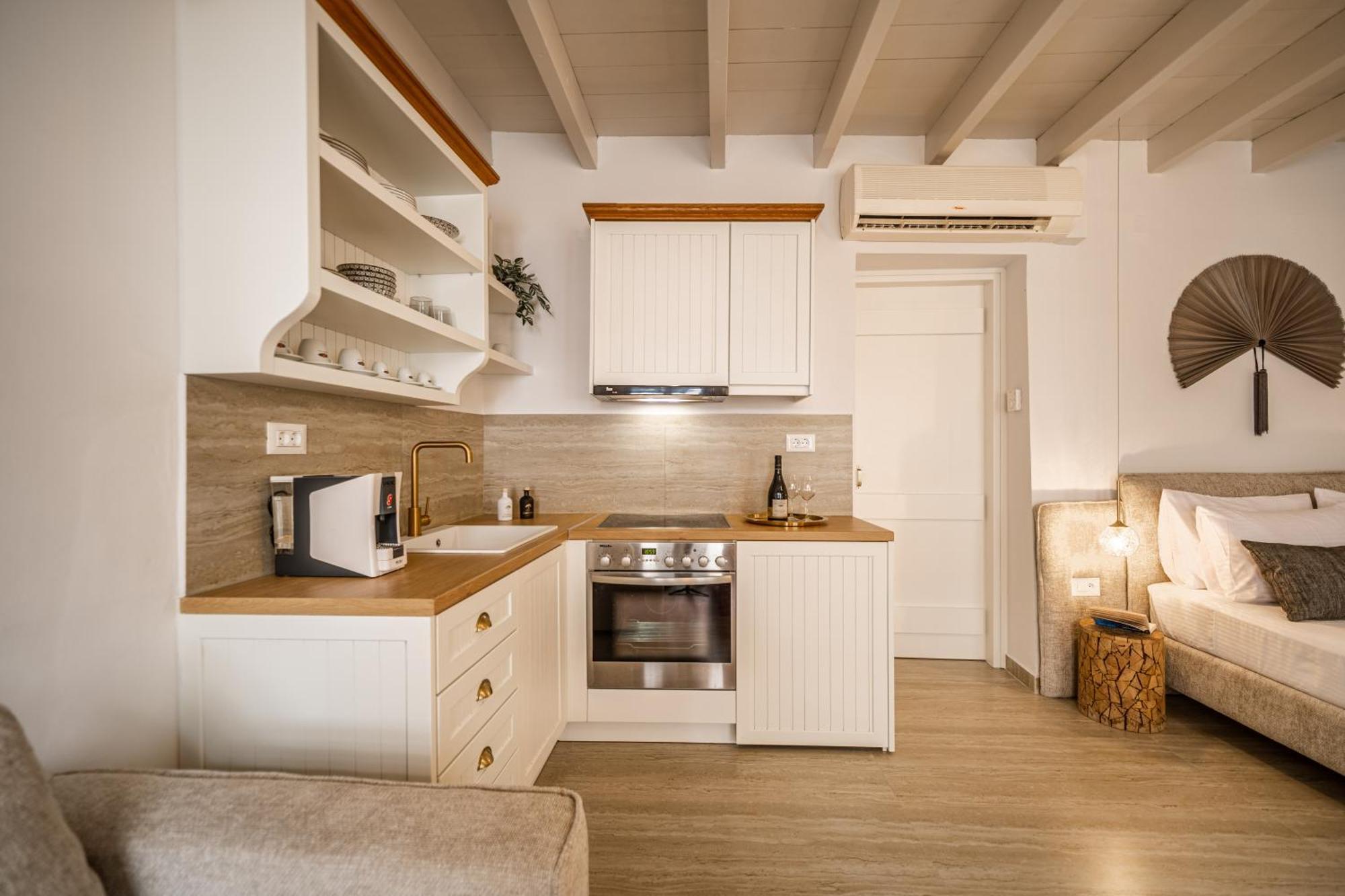 Lithinon Luxury Suites Free Parking La Canea Esterno foto