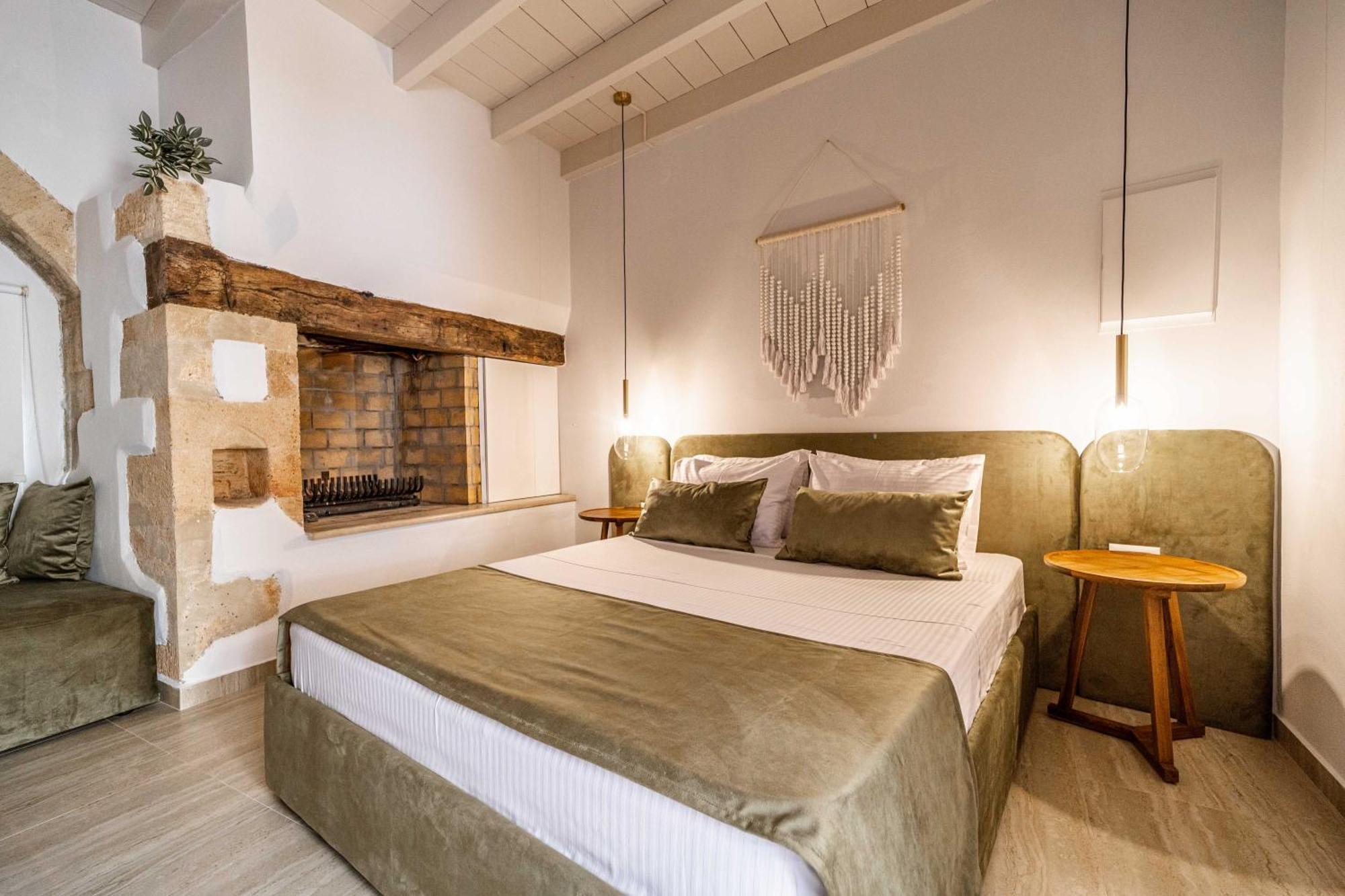 Lithinon Luxury Suites Free Parking La Canea Esterno foto