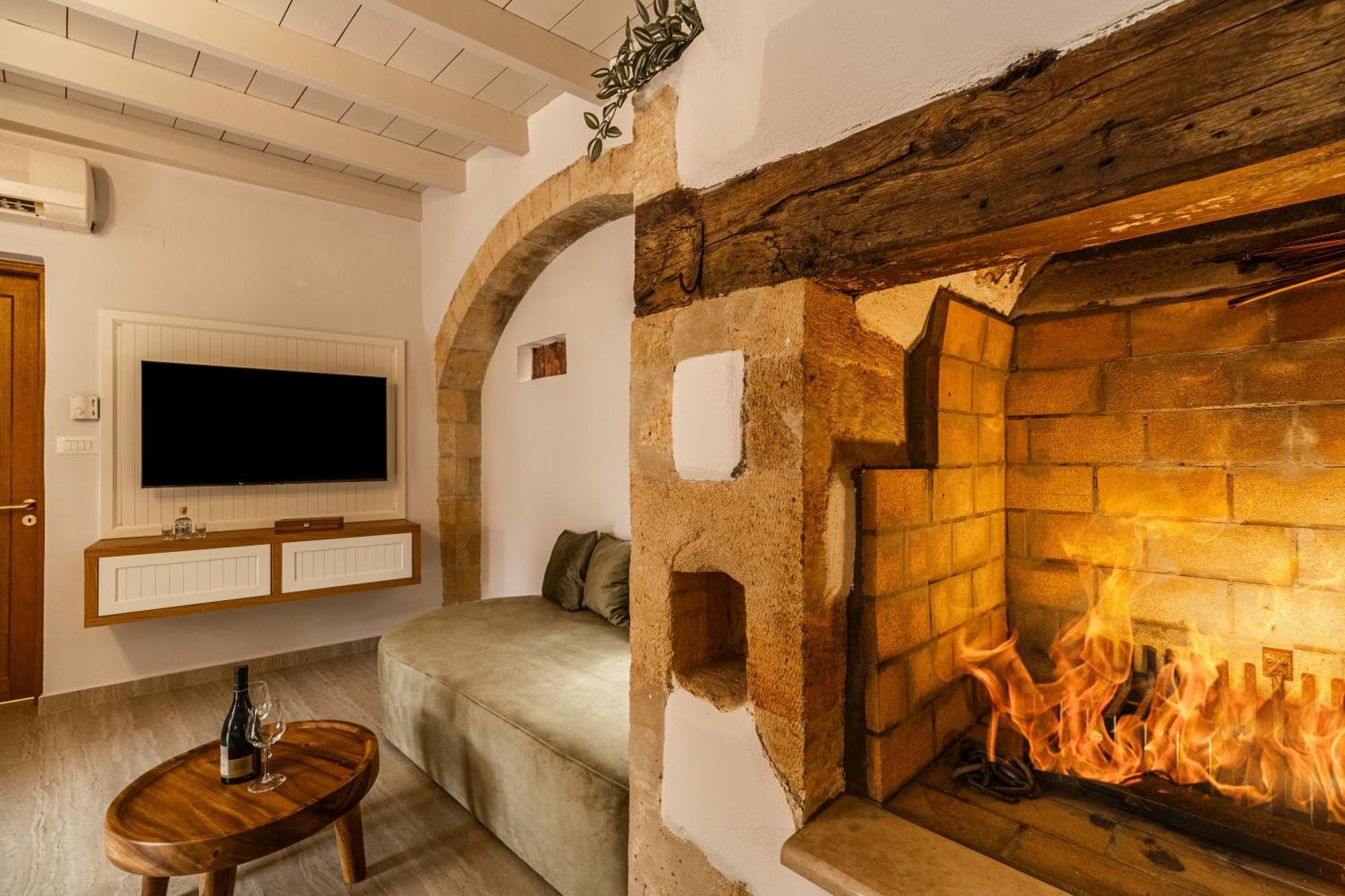 Lithinon Luxury Suites Free Parking La Canea Esterno foto