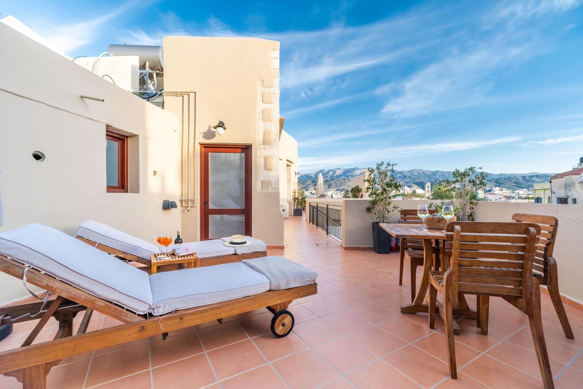 Lithinon Luxury Suites Free Parking La Canea Esterno foto