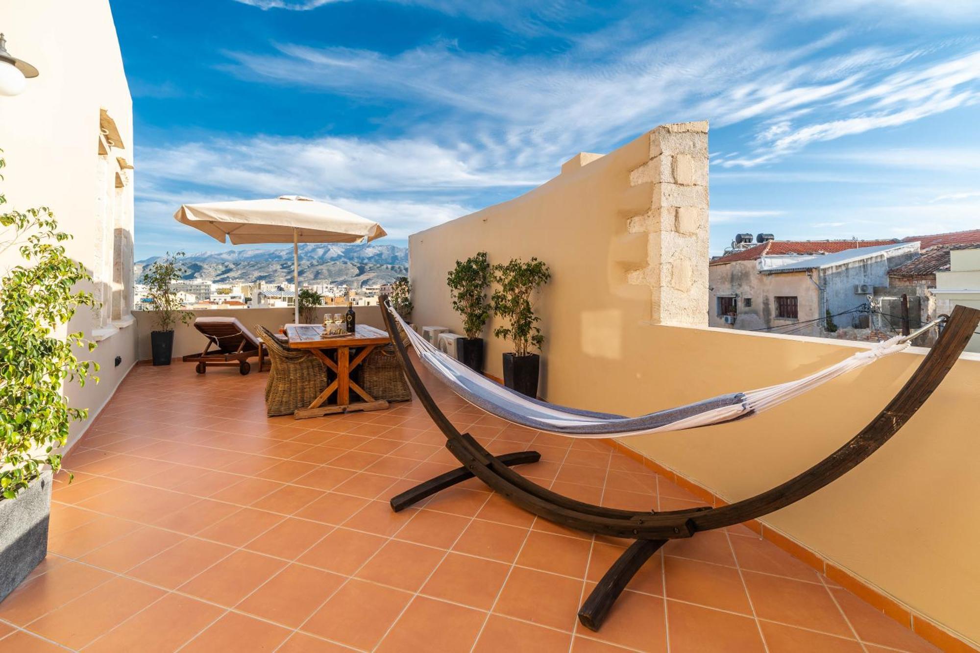 Lithinon Luxury Suites Free Parking La Canea Esterno foto